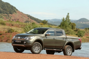 Коврики в салон Mitsubishi L200 2 (Митсубиси Л200 2) 2017 с бортиком