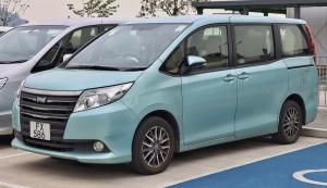 Коврик в багажник Toyota Noah 3 (2014-н.в.)