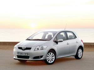 Коврики 3D в салон Toyota Auris (2006-2012) с бортиком