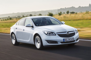 Резиновый коврик в багажник Opel Insignia (универсал) с бортиком