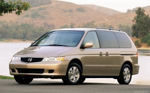 Коврик в багажник Honda Odyssey USA (2004-2010) с бортиком