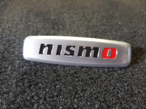 Лейбл металлический Nissan NISMO (Ниссан Нисмо) цветной