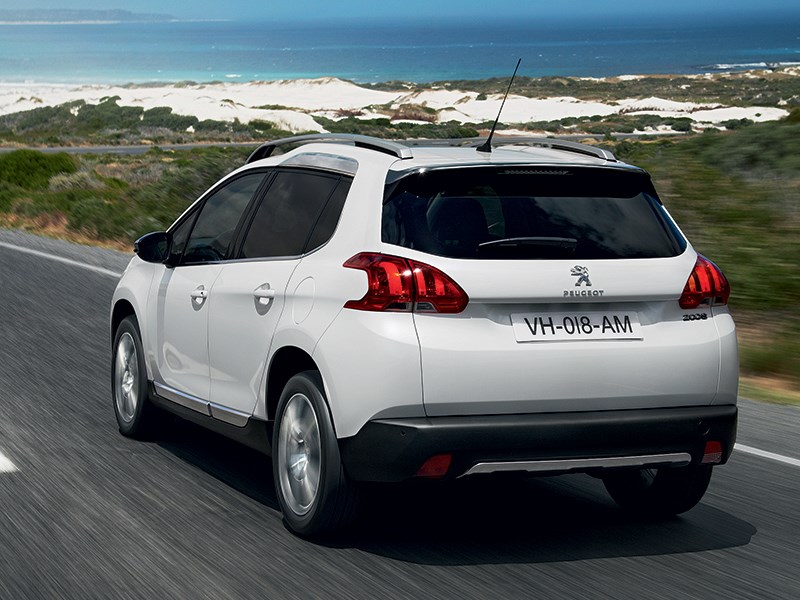 Резиновый коврик в багажник Peugeot 2008 (Пежо 2008) с бортиком