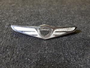 Лейбл металлический Hyundai Genesis (Хендай Genesis) фигурный цветной