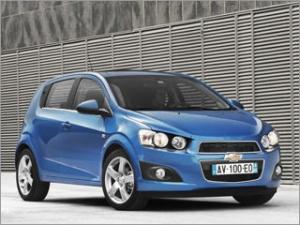 Резиновый коврик в багажник Chevrolet Aveo 2 HB с бортиком