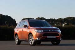 Коврик в багажник в багажник Mitsubishi Outlander 3 (Митсубиси Оутлендер 3) (с органайзером) с бортиком