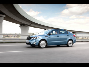 Коврик в багажник Kia Rio 3 Sedan(Киа Рио 3 Седан) (2011-) с бортиком