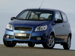 Резиновый коврик в багажник Chevrolet Aveo 1 HB с бортиком