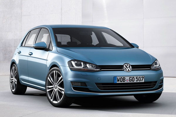 Велюровый коврик в багажник Volkswagen Golf 7 (Фольксваген Гольф 7)