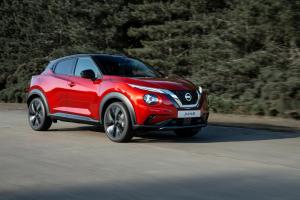 Коврики в салон Nissan Juke 2 (2019-н.в.) 3D с бортиком