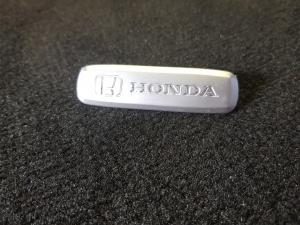 Лейбл металлический Honda (Хонда) без цветный
