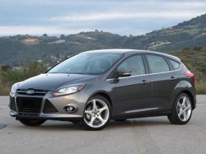 Коврик в багажник Ford Focus 3 HB (2011-н.в.) с бортиком