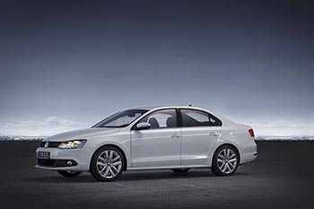 Коврики в салон Volkswagen Jetta 6 (Фольксваген Джетта 6) 3D с бортиком