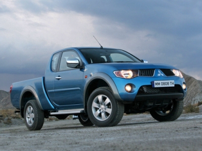 Коврики в салон Mitsubishi L200 (Митсубиси Л200) с бортиком