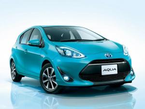 Коврики в салон Toyota Aqua (2017-н.в.) 3D с бортиком