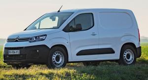 Резиновый коврик в багажник Citroen Berlingo Fourgon