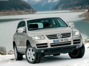 Коврик в багажник Volkswagen Touareg 1 (Фольксваген Тоурег 1) с бортиком