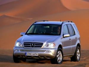 Коврик в багажник Mercedes-Benz M-klasse W163 (Мерседес М-класс w163) с бортиком