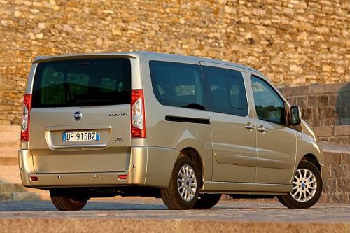 Резиновый коврик в багажник Fiat Scudo Panorama (Фиат Скудо Панорама) с бортиком