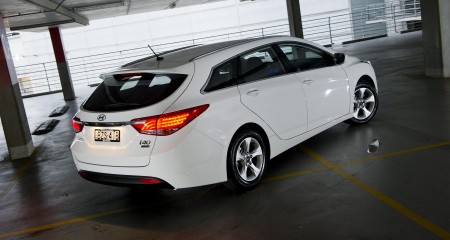 Коврик в багажник Hyundai i40 Wagon (Хендай Ай40 универсал) с бортиком