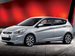 Коврик в багажник Hyundai Solaris HB (Хендай Солярис Хэтчбек) с бортиком