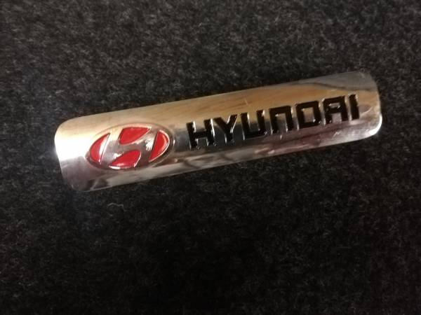 Лейбл металлический Hyundai (Хендай) БОЛЬШОЙ цветной