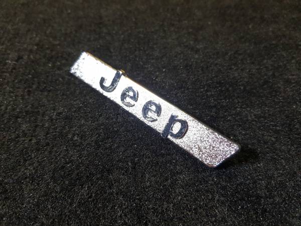 Лейбл металлический Jeep (Джип) фигурный