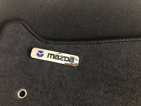 Лейбл металлический Mazda (Мазда) БОЛЬШОЙ цветной