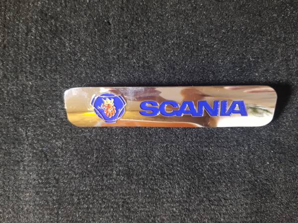Лейбл металлический Scania (Скания) БОЛЬШОЙ цветной