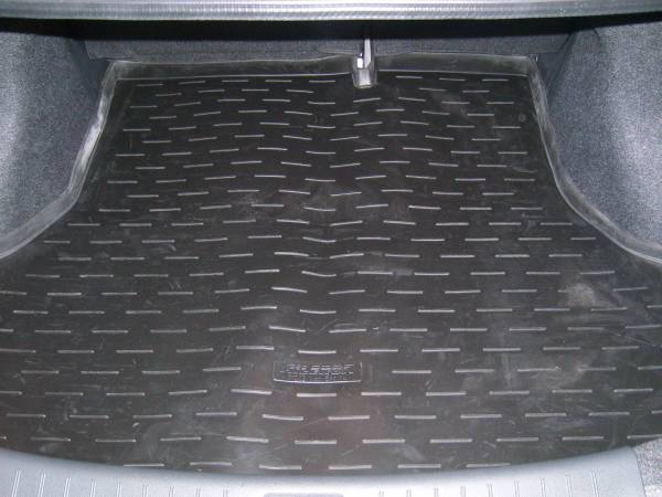 Резиновый коврик в багажник Nissan Sentra (Ниссан Сентра) с бортиком