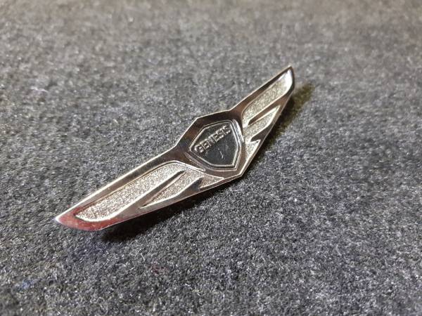 Лейбл металлический Hyundai Genesis (Хендай Genesis) фигурный цветной