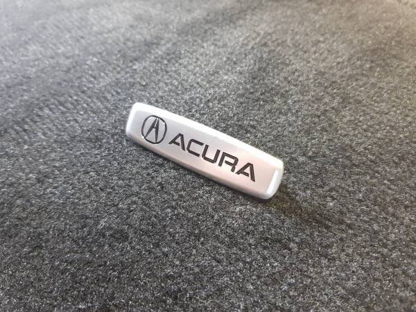 Лейбл металлический Acura (Акура) цветной