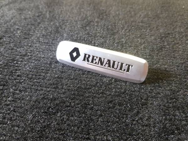 Лейбл металлический Renault (Рено) цветной