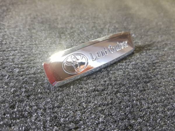 Лейбл металлический Toyota (Тойота) без цвета