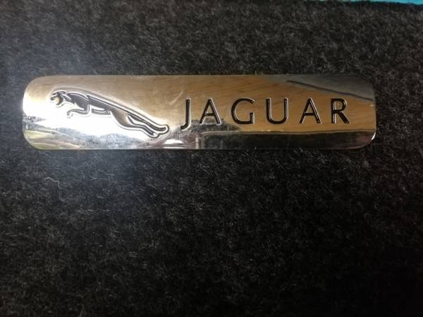 Лейбл металлический Jaguar (Ягуар) БОЛЬШОЙ цветной