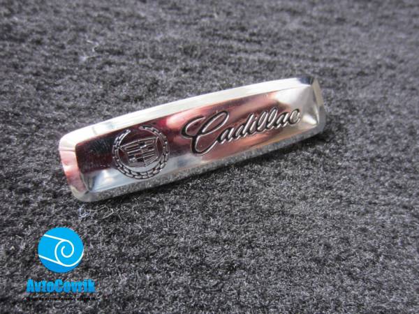 Лейбл металлический Cadillac (Кадиллак) цветной
