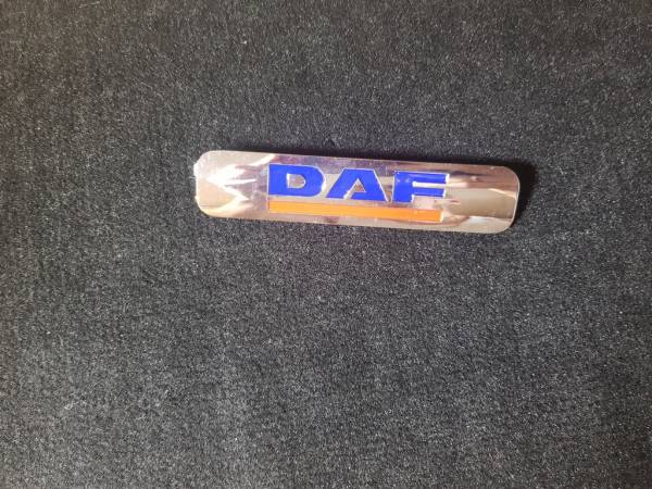 Лейбл металлический DAF (Даф) БОЛЬШОЙ цветной