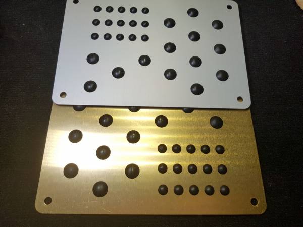 Алюминиевый подпятник для автоковрика (ЗОЛОТОЙ GOLD)