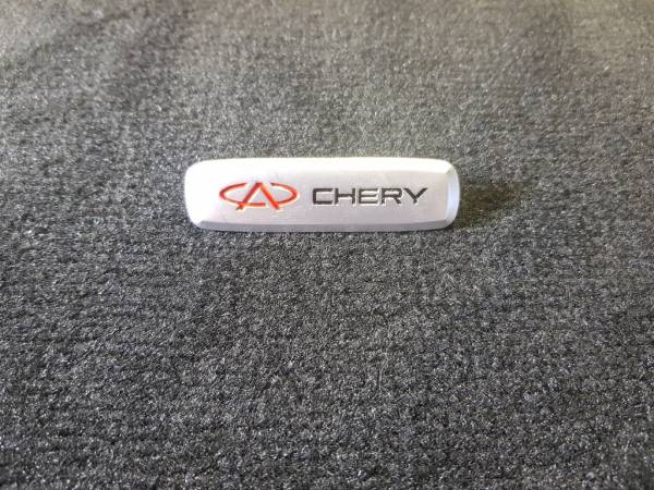 Лейбл металлический Chery (Чери) цветной