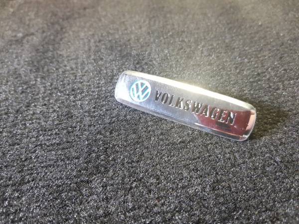 Лейбл металлический Volkswagen (Фольксваген) цветной