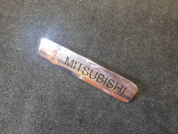 Лейбл металлический Mitsubishi ( Митсубиси) цветной БОЛЬШОЙ