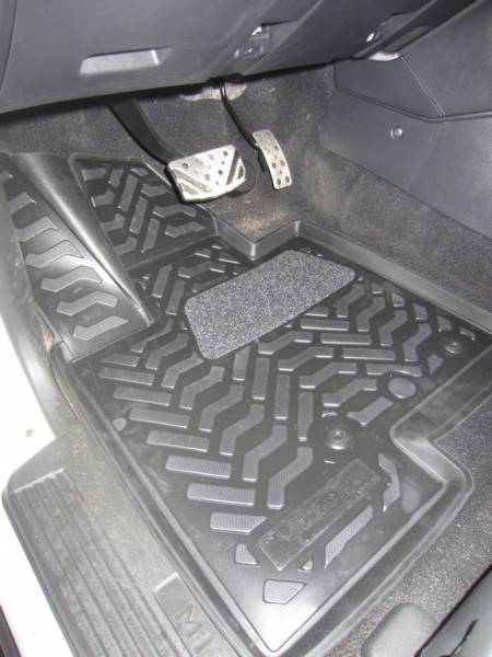 Коврики в салон Mitsubishi Pajero 4 (Митсубиси Паджеро 4) 3D с бортиком