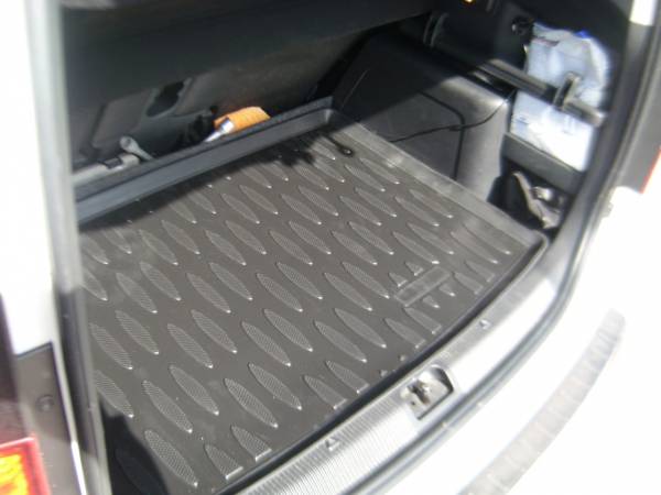 Коврик в багажник в багажник Skoda Yeti (Шкода Ети) с бортиком