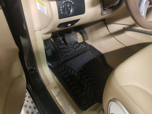 Коврики в салон Mercedes-Benz M-class W164 (Мерседес М класс W164) 3D с бортиком